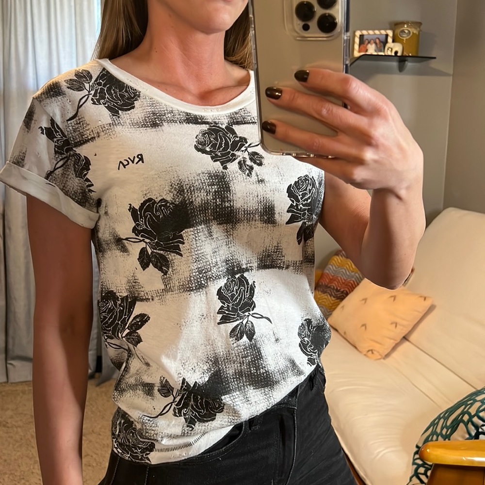 RVCA Rose Tee